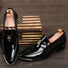 Men's Shoes Pointed Patent Leather Fashion Shoes Wedding / Leisure / Banquet Black Red Yellow